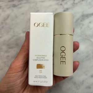 OGEE Scultped Complexion Stick